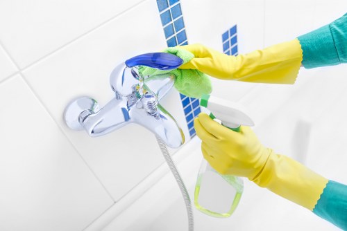 Kitchen and bathroom cleaning for a London short-let property